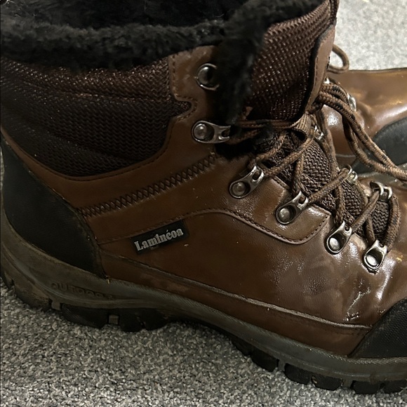 Brown Hiking Boots with Black Accents - Picture 5 of 6